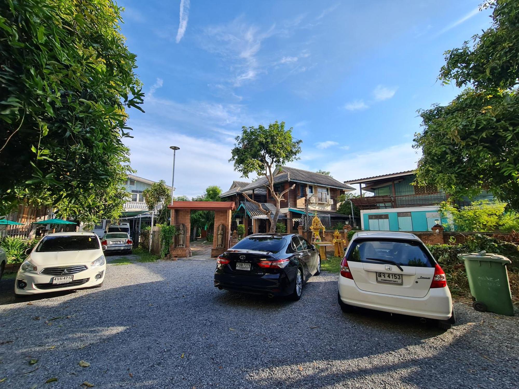 Tepbunthomhouse Ayutthaya Apartment Exterior foto