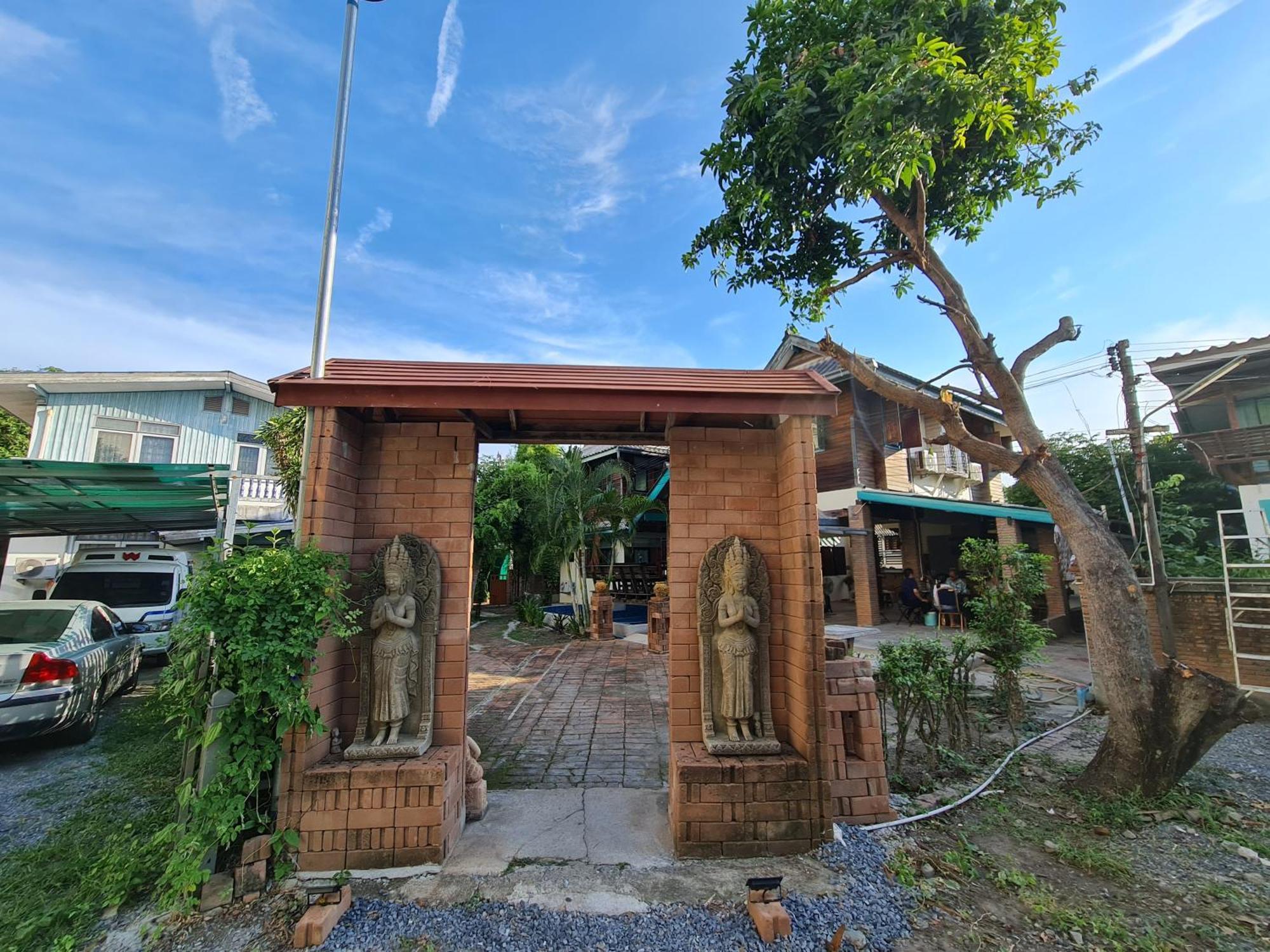 Tepbunthomhouse Ayutthaya Apartment Exterior foto