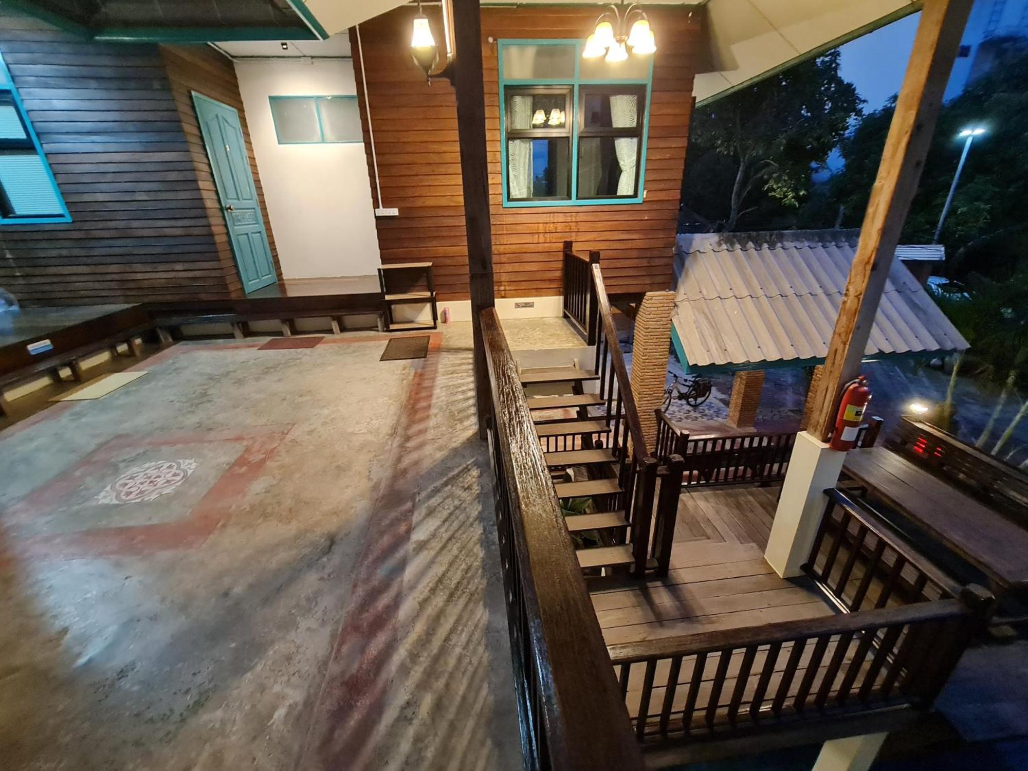 Tepbunthomhouse Ayutthaya Apartment Exterior foto
